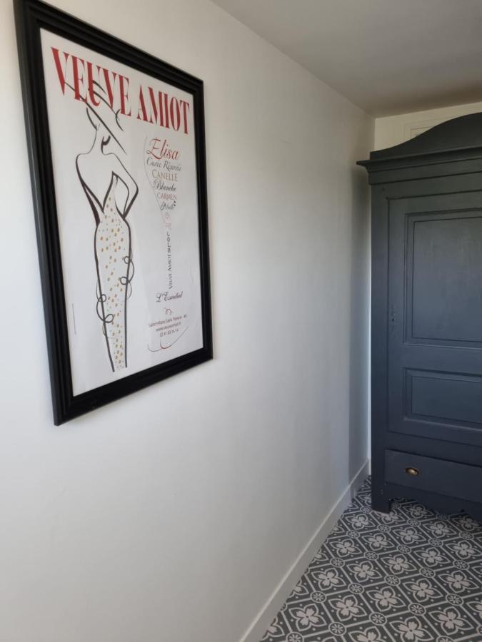 Location Saisonniere Appartement Situe A Saumur Buitenkant foto